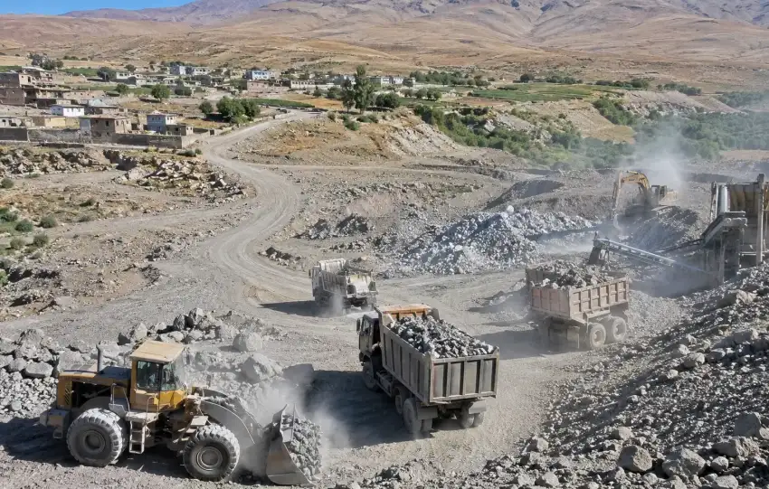 چالش معدن و توسعه روستای قزقلعه